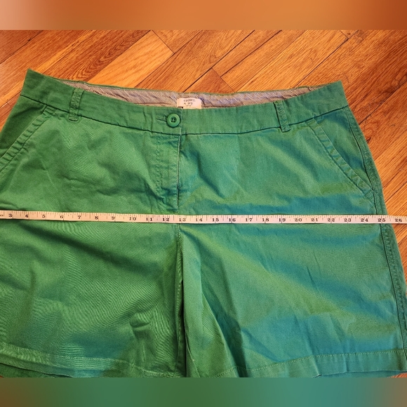 Crown & Ivy Kelly Green Women's Cuffed Bermuda Shorts Plus Size 18W Cotton Blend - Picture 11 of 11